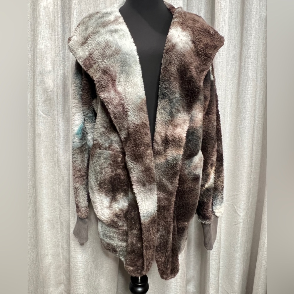 Soft Plush Pocketed Hooded Jacket Hem & Thread One Size NWT